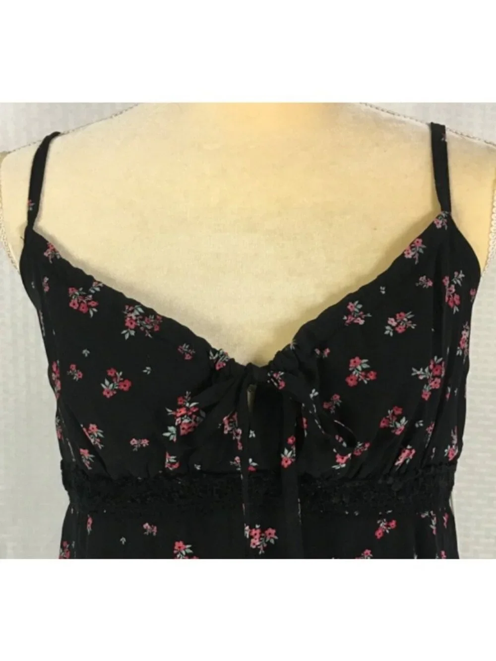 No Boundaries Dress Size M  Black w Pink Red Flowers High Waist Sleeveless New - Picture 2 of 16